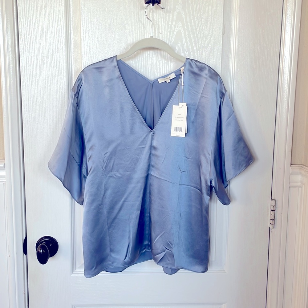 Brand new casual Vince top - size XS